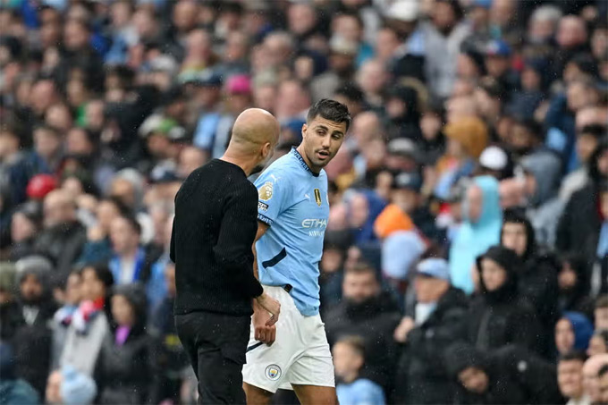 HLV Guardiola đau đầu khi vắng Rodri